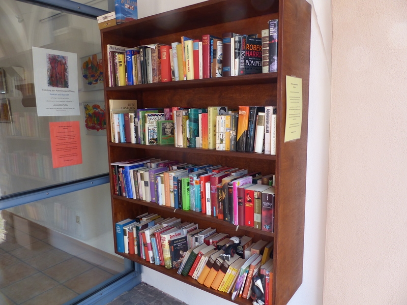 Bücherschrank