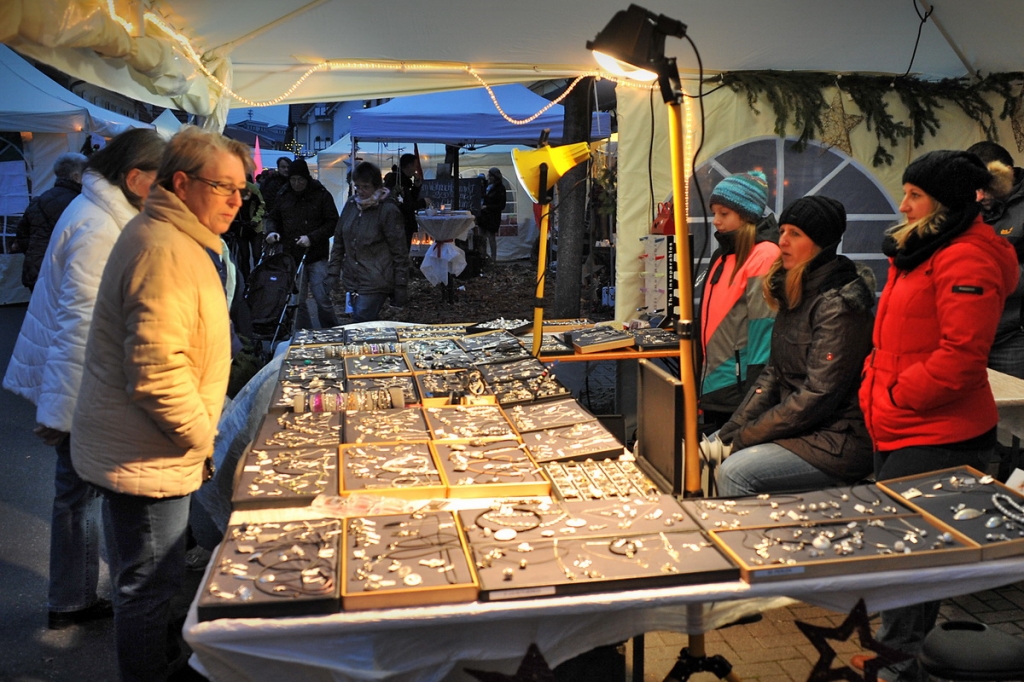 hp_weihnmarkt_03.jpg