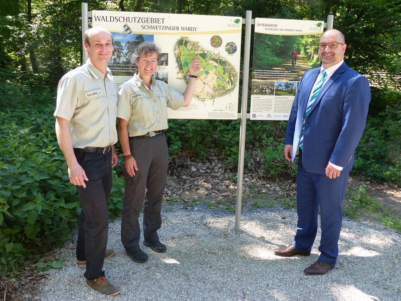 Waldtafel, Achim Freund, Ulrike Riedl, Bürgermeister Jens Geiß