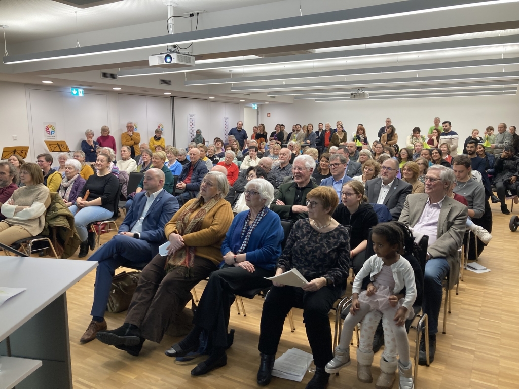 Asylkreis feierte sein 35jähriges Bestehen, die Veranstaltung war sehr gut besucht.