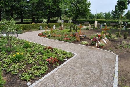 Gärtnergepflegtes Grabfeld
