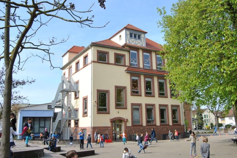 Friedrich-Ebert-Schule April 2011