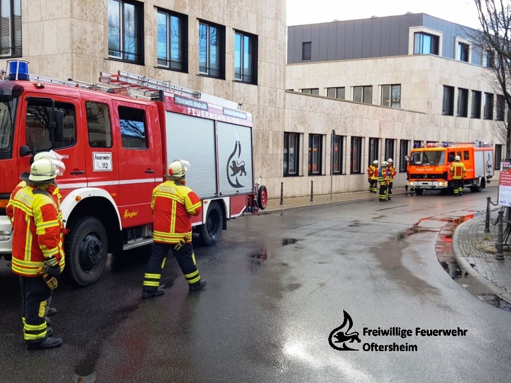 Kellerbrand Schwetzingen 08.12.2017 FFO7.jpeg
