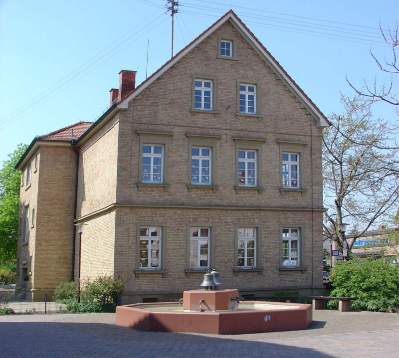 Friedrich-Ebert Grundschule - Altes Schulhaus