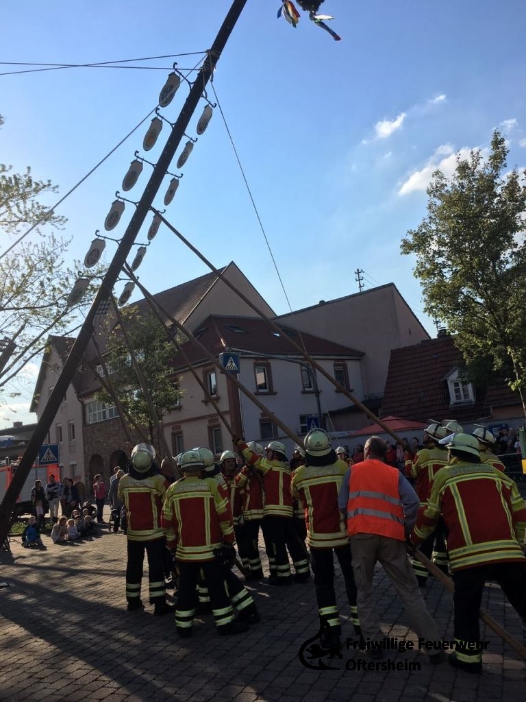 Maibaum Grillen Funklehrgang 29.04.2017 FFO4.jpeg
