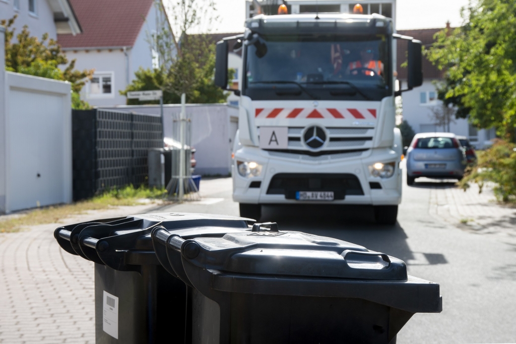 Mülltonnenleerung, Foto: AVR