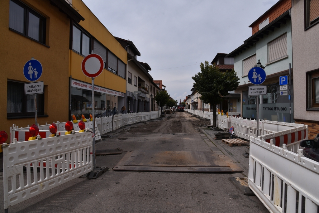 Blick in den Bauabschnitt 2 der Mannheimer Straße Richtung Bahnhof