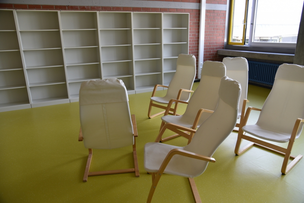 Bald ist auch die Bibliothek eingerichtet. 