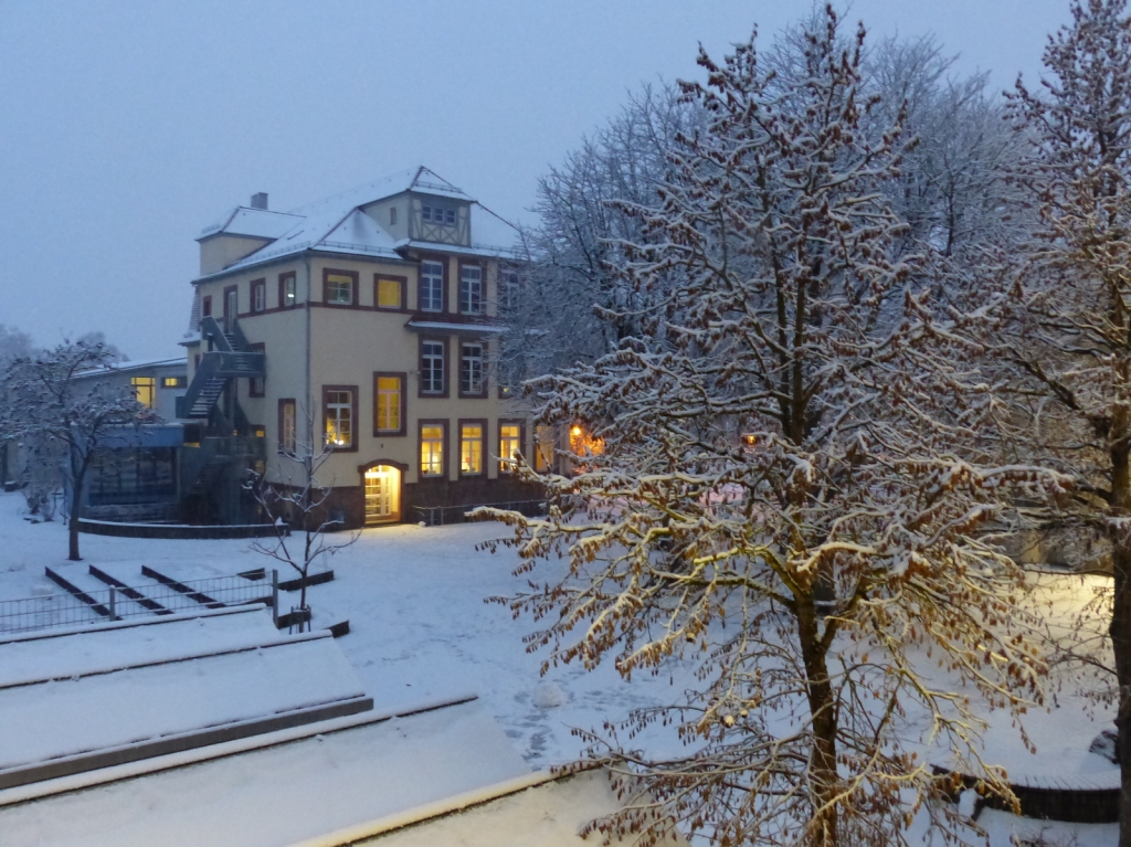 Friedrich-Ebert-Grundschule im Schnee