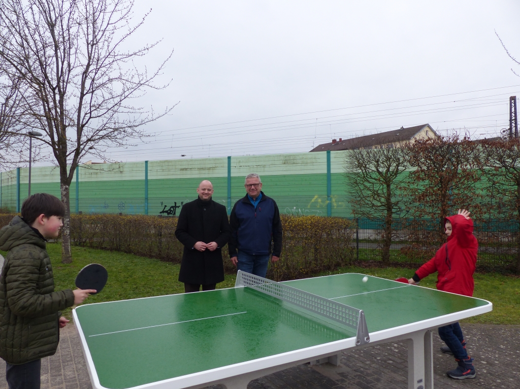 Tischtennisplatte Burgenspielplatz