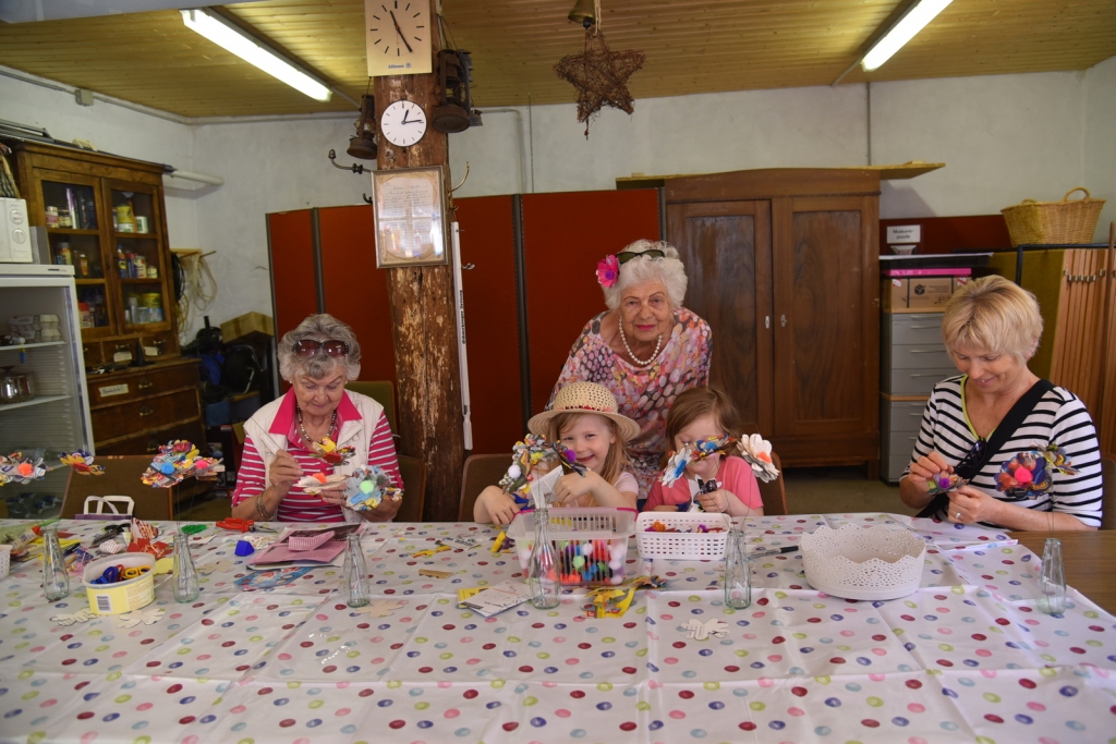 Die Kinder konnten sich am Basteltisch austoben.