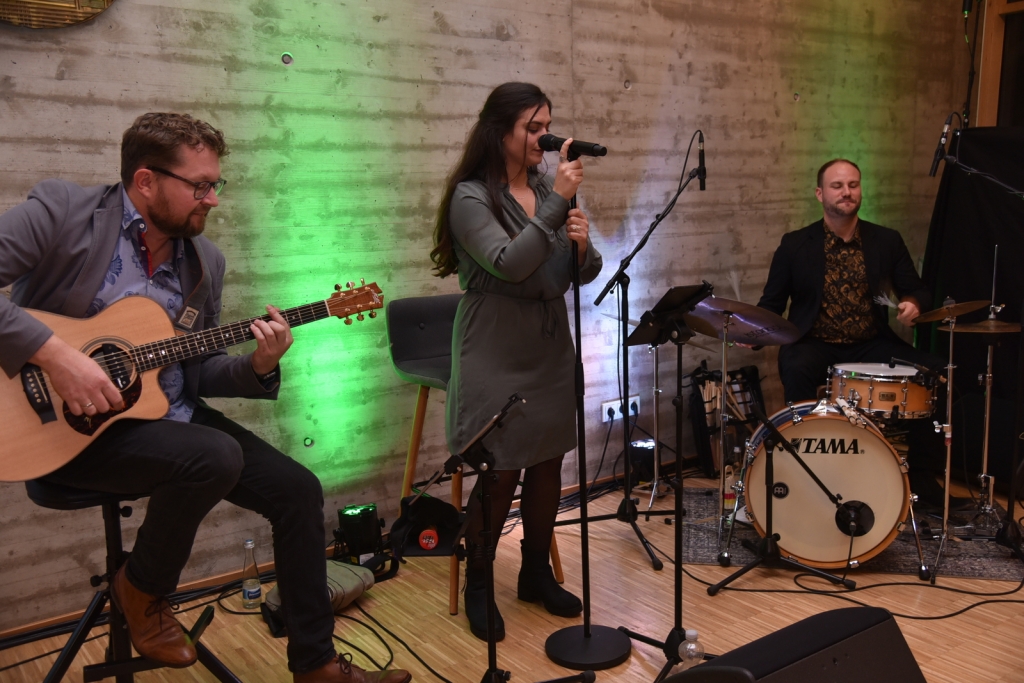 Mathias Buchta, Selenia Gulino und Tobias Nessel von der Klangfabrik machten Musik.
