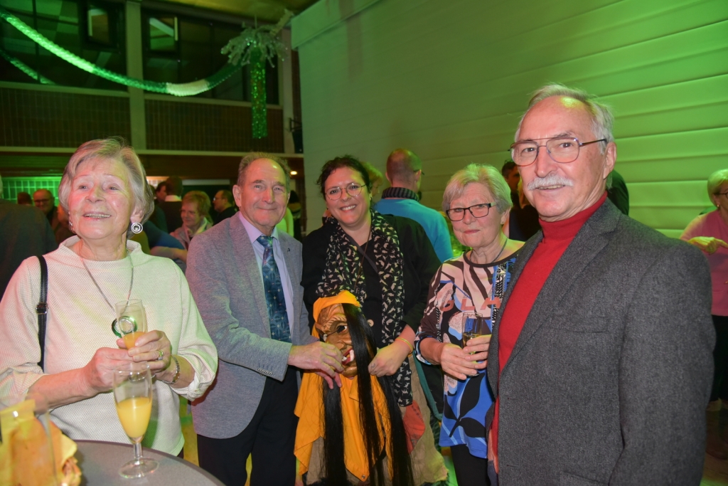 Nach dreijähriger Pause hatten sich die Besucherinnen und Besucher viel zu erzählen. 